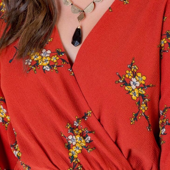 ✨Perfect Patterned Jumpsuit!✨ - Picture 4 of 5